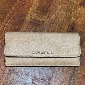 Michael Kors Gold Metallic Jet Set Multifunction Flat Leather Wallet